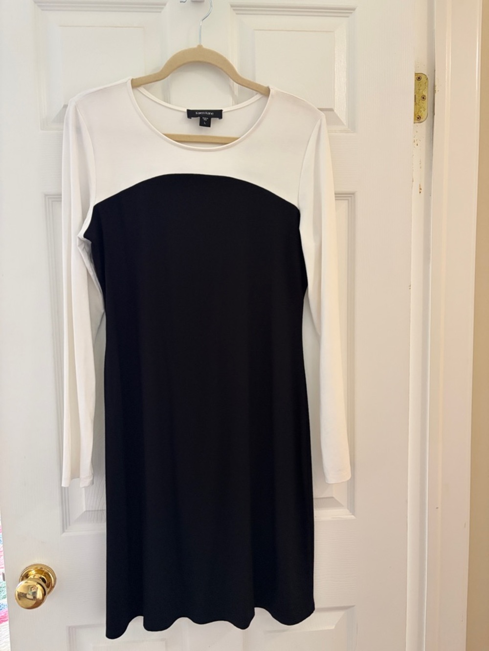 Ann Taylor Black and White Long-Sleeve Shift Dress